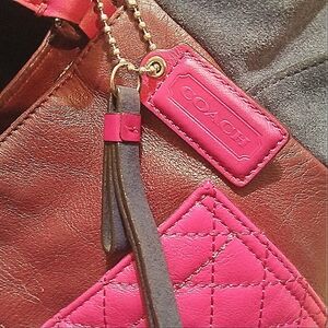 COACH VINTAGE Park Carrie Color Block Quilted Shoulder Tote Bag.